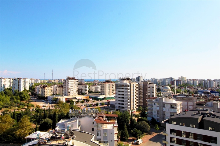 شقة فسيحة 3 + 1 مع مطبخ منفصل في كونيالتي