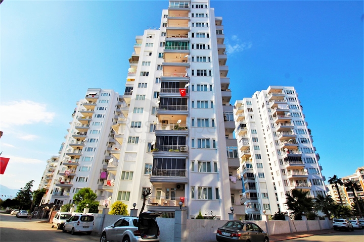 شقة فسيحة 3 + 1 مع مطبخ منفصل في كونيالتي