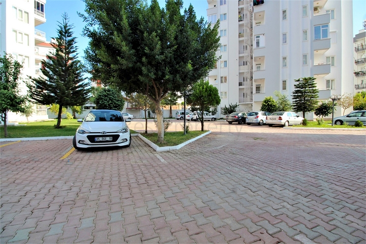 شقة فسيحة 3 + 1 مع مطبخ منفصل في كونيالتي