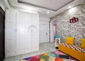 شقة فسيحة 3 + 1 مع مطبخ منفصل في كونيالتي