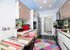 شقة فسيحة 3 + 1 مع مطبخ منفصل في كونيالتي