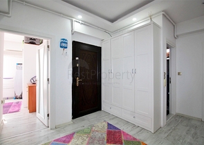 شقة فسيحة 3 + 1 مع مطبخ منفصل في كونيالتي