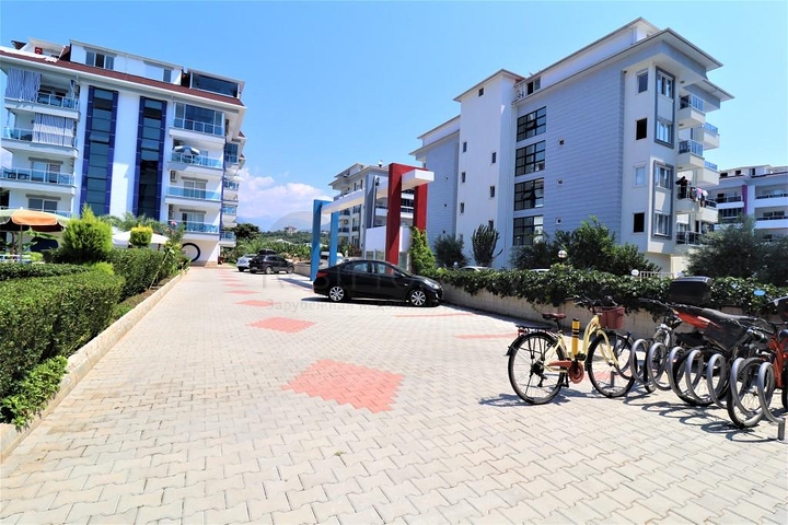 سعر مميز ضمن منطقة راقية - شقة 2 غرفة وصالة ضمن مجمع سكني في منطقة كاستل / الانيا 