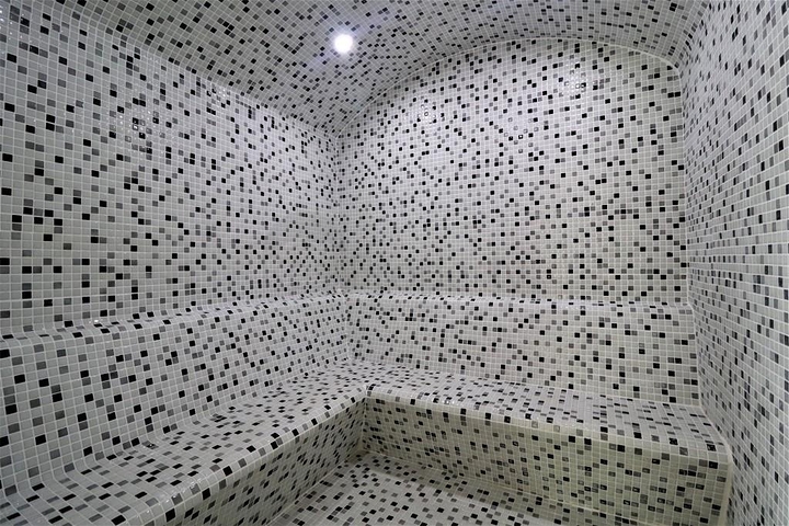 سعر مميز ضمن منطقة راقية - شقة 2 غرفة وصالة ضمن مجمع سكني في منطقة كاستل / الانيا 