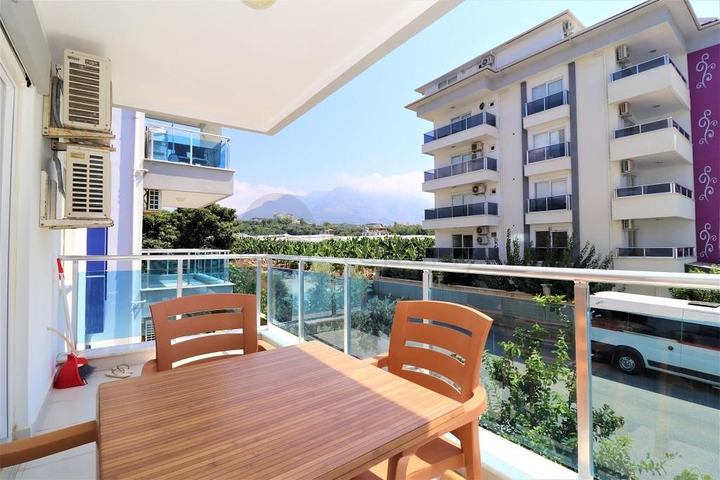 سعر مميز ضمن منطقة راقية - شقة 2 غرفة وصالة ضمن مجمع سكني في منطقة كاستل / الانيا 