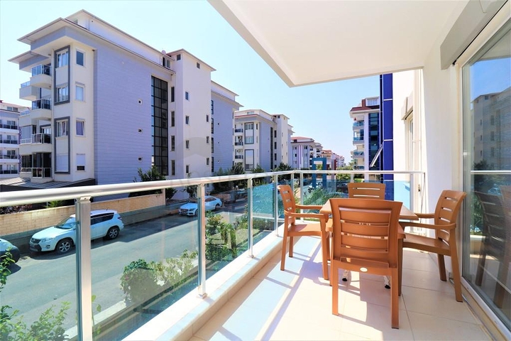 سعر مميز ضمن منطقة راقية - شقة 2 غرفة وصالة ضمن مجمع سكني في منطقة كاستل / الانيا 