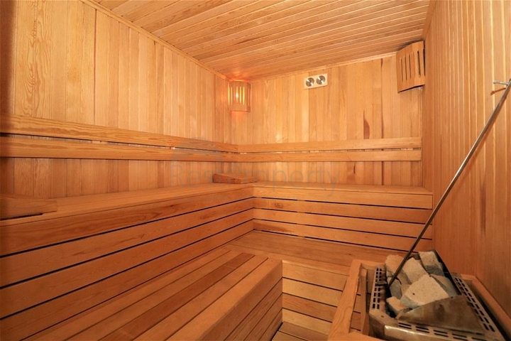 سعر مميز ضمن منطقة راقية - شقة 2 غرفة وصالة ضمن مجمع سكني في منطقة كاستل / الانيا 