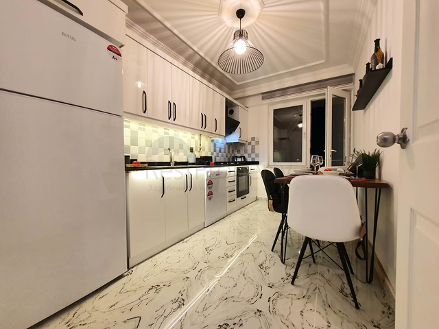 شقة عائلية انيقة - مطبخ منفصل - ضمن مجمع سكني في مهموتلار / الانيا 