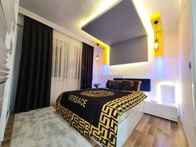 شقة عائلية انيقة - مطبخ منفصل - ضمن مجمع سكني في مهموتلار / الانيا 