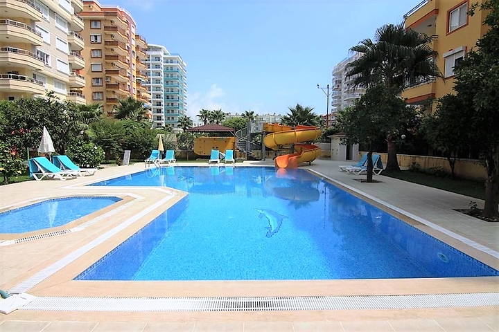 شقة عائلية انيقة - مطبخ منفصل - ضمن مجمع سكني في مهموتلار / الانيا 