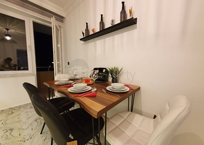 شقة عائلية انيقة - مطبخ منفصل - ضمن مجمع سكني في مهموتلار / الانيا 