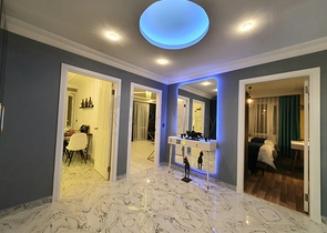 شقة عائلية انيقة - مطبخ منفصل - ضمن مجمع سكني في مهموتلار / الانيا 