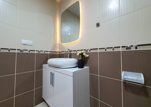 شقة عائلية انيقة - مطبخ منفصل - ضمن مجمع سكني في مهموتلار / الانيا 