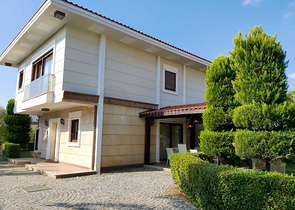 فيلا فاخرة 3 + 1 في غاميوفا ، كيمير