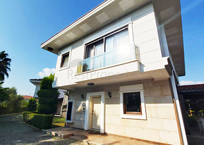 فيلا فاخرة 3 + 1 في غاميوفا ، كيمير