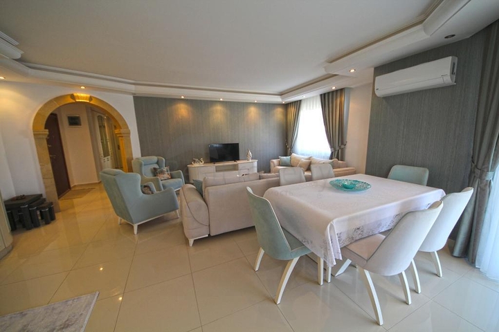 اطلالة بحر - شقة غرفتين وصالة مفروشة - ضمن مجمع في اول صف عالبحر - في مهموتلار / الانيا 