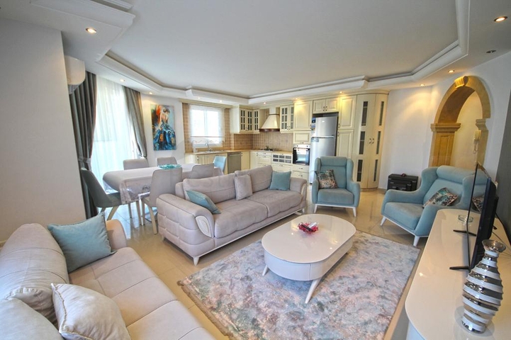 اطلالة بحر - شقة غرفتين وصالة مفروشة - ضمن مجمع في اول صف عالبحر - في مهموتلار / الانيا 