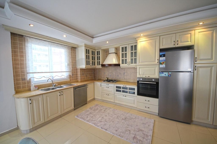 اطلالة بحر - شقة غرفتين وصالة مفروشة - ضمن مجمع في اول صف عالبحر - في مهموتلار / الانيا 