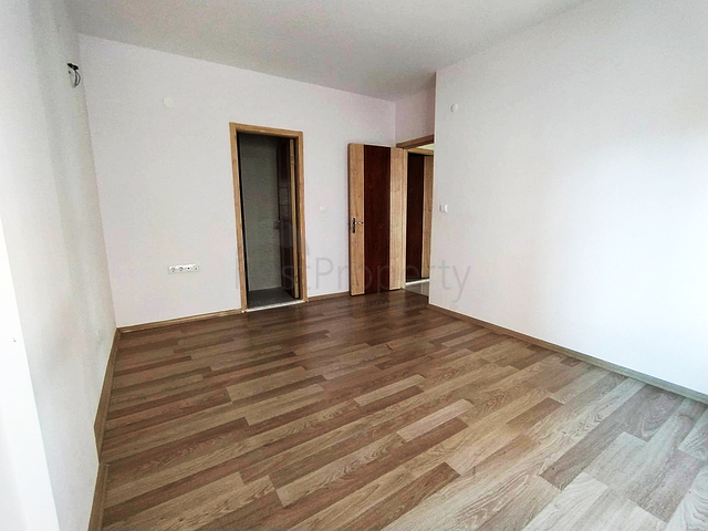 شقة 2 + 1 في كونيالتي ، هورما