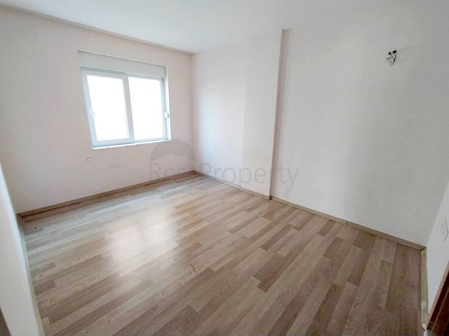 شقة 2 + 1 في كونيالتي ، هورما