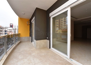 ضمن مجمع بخدمات 5 نجوم - شقة غرفة وصالة - قريبة من البحر والخدمات - في مهموتلار / الانيا 