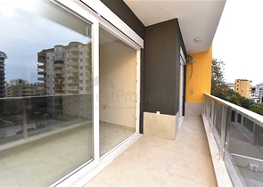 شقة غرفة وصالة -ضمن محمع سكني حديث -في مهموتلار / الانيا 