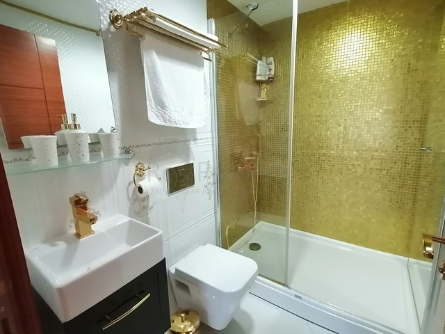 عرض خاص ! بسعر منافس - شقة 3 غرف وصالة ضمن مجمع 5 نجوم في مهموتلار / الانيا