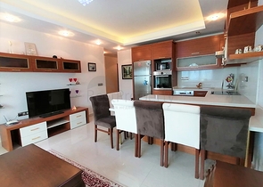 عرض خاص ! بسعر منافس - شقة 3 غرف وصالة ضمن مجمع 5 نجوم في مهموتلار / الانيا