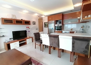 عرض خاص ! بسعر منافس - شقة 3 غرف وصالة ضمن مجمع 5 نجوم في مهموتلار / الانيا