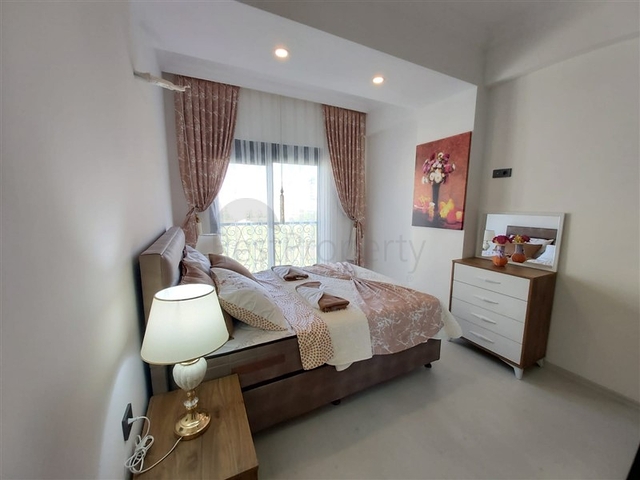 ضمن مجمع سكني جديد وقريب من البحر - شقة غرفة وصالة -مفروشة - في مهموتلار / الانيا 