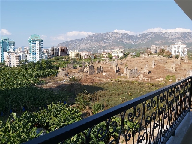 ضمن مجمع سكني جديد وقريب من البحر - شقة غرفة وصالة -مفروشة - في مهموتلار / الانيا 