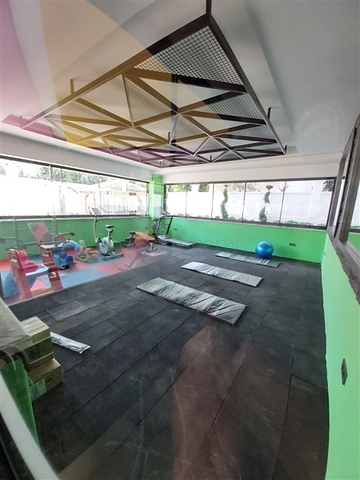 ضمن مجمع سكني جديد وقريب من البحر - شقة غرفة وصالة -مفروشة - في مهموتلار / الانيا 