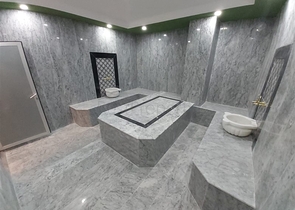 ضمن مجمع سكني جديد وقريب من البحر - شقة غرفة وصالة -مفروشة - في مهموتلار / الانيا 