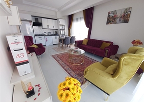 ضمن مجمع سكني جديد وقريب من البحر - شقة غرفة وصالة -مفروشة - في مهموتلار / الانيا 