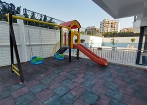 ضمن مجمع سكني جديد وقريب من البحر - شقة غرفة وصالة -مفروشة - في مهموتلار / الانيا 