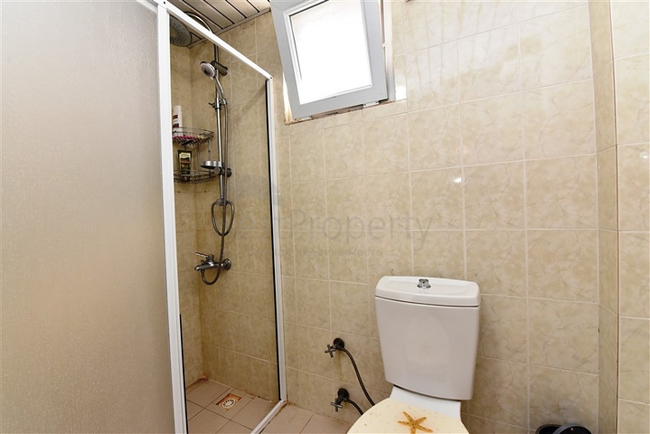 اطلالة على شاطئ كاليوباترا - شقة مميزة غرفتين وصالة - في مركز الانيا 