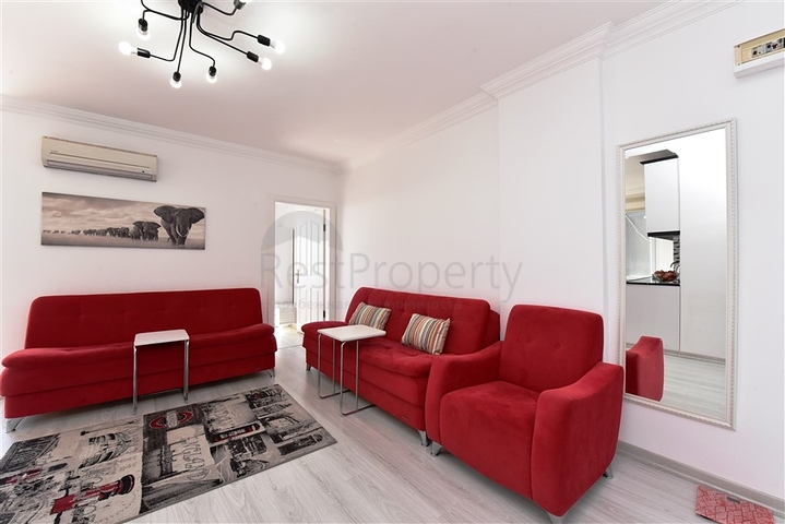 اطلالة على شاطئ كاليوباترا - شقة مميزة غرفتين وصالة - في مركز الانيا 