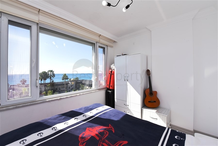 اطلالة على شاطئ كاليوباترا - شقة مميزة غرفتين وصالة - في مركز الانيا 