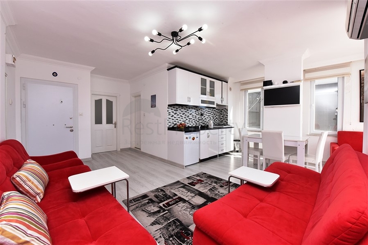 اطلالة على شاطئ كاليوباترا - شقة مميزة غرفتين وصالة - في مركز الانيا 