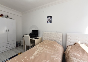 اطلالة على شاطئ كاليوباترا - شقة مميزة غرفتين وصالة - في مركز الانيا 