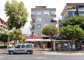 اطلالة على شاطئ كاليوباترا - شقة مميزة غرفتين وصالة - في مركز الانيا 