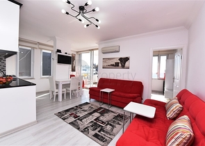 اطلالة على شاطئ كاليوباترا - شقة مميزة غرفتين وصالة - في مركز الانيا 