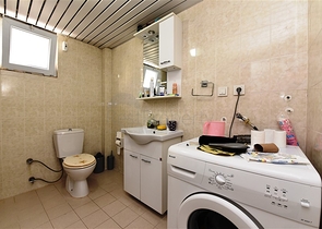 اطلالة على شاطئ كاليوباترا - شقة مميزة غرفتين وصالة - في مركز الانيا 