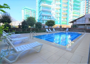 اطلالة بحر - شقة عائلية 2غرفة وصالة -مفروشة - على شارع بارباروس - مهموتلار / الانيا 