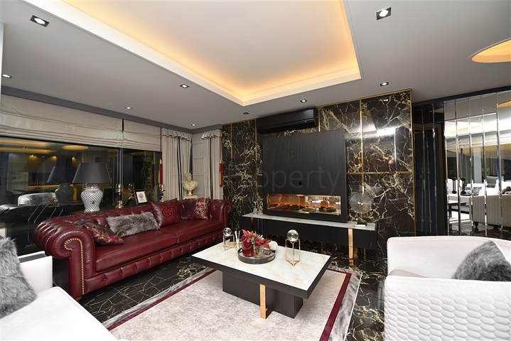 فيلا فاخرة - اطلالة بحر - في مركز مدينة الانيا 