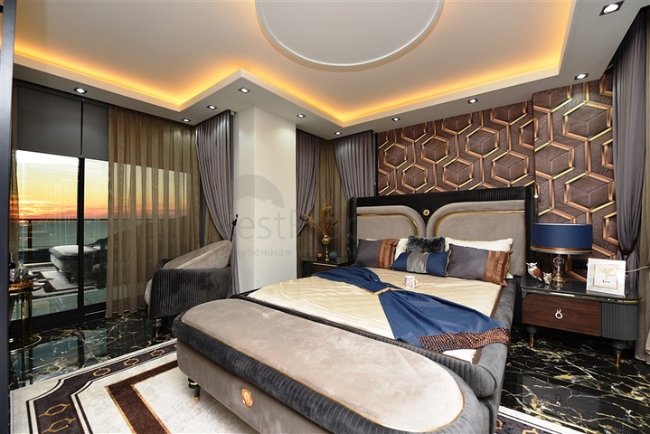 فيلا فاخرة - اطلالة بحر - في مركز مدينة الانيا 