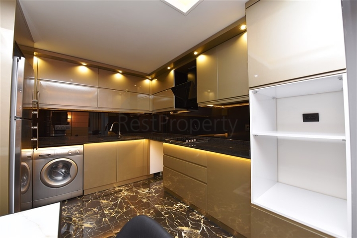 فيلا فاخرة - اطلالة بحر - في مركز مدينة الانيا 