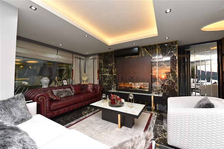 فيلا فاخرة - اطلالة بحر - في مركز مدينة الانيا 