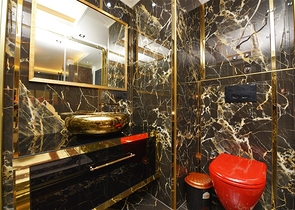 فيلا فاخرة - اطلالة بحر - في مركز مدينة الانيا 