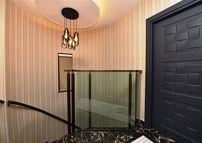 فيلا فاخرة - اطلالة بحر - في مركز مدينة الانيا 